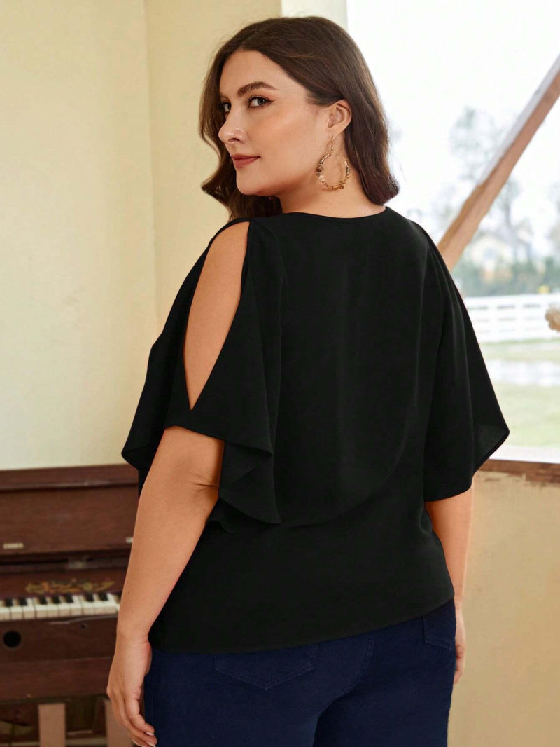 Blusa Com Recorte No Ombro Plus Size - tassiniSKU_1713794132374_781tassinitassini(A031)1713794132374/441Blusa Com Recorte No Ombro PretoGcamisa feminina, blusas plus size feminina, blusas plus size, blusas femininas, blusa social feminina, blusa feminina plus size, blusa branca feminina,