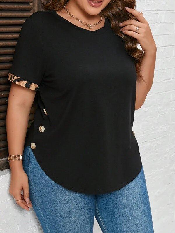 Camisa Básica Plus Size - tassiniSKU_1713367360761_259tassinitassini1713367360761/845Camisa Basica PretoGcamisetas plus size feminina, camisas femininas plus size, camiseta social, camiseta básica feminina plus size, blusa manga curta plus size, camisa feminina plus, camisa feminina plus size manga curta, camiseta de manga longa,