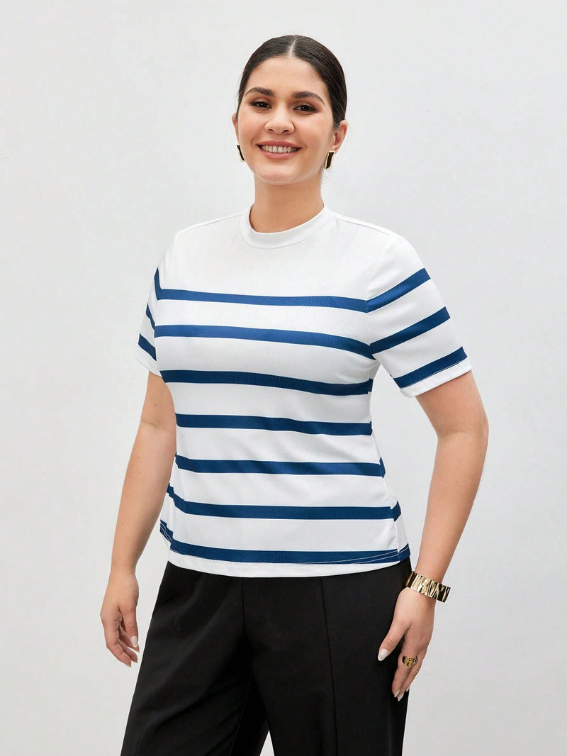 Camiseta De Malha Listrada Plus Size - tassinitassinitassiniGCamiseta De Malha Listrada Plus Size