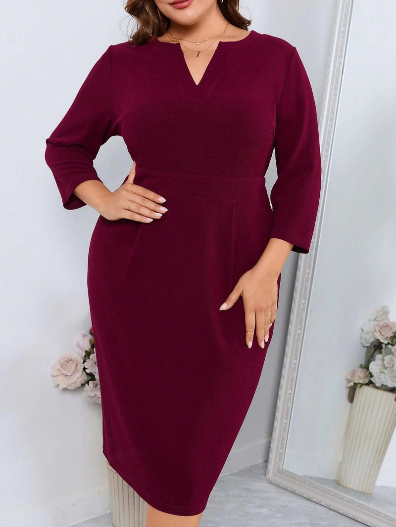 Vestido Com Decote Em V Plus Size - tassiniSKU_1713373970429_241tassinitassini(A071)1713373970429/633Vestido Com Decote Em V VinhoGVestido Com Decote Em V Plus Size