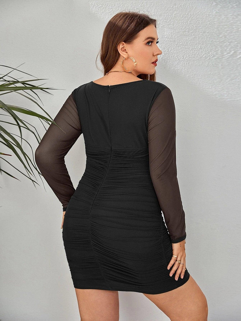 Vestido Curto Plus Size - tassiniSKU_1713324464819_743tassinitassini(A050)1713324464819/796Vestido Curto PretoGvestidos plus size para o dia a dia, vestidos plus size, vestido social plus size, vestido preto plus size, vestido plus size soltinho, vestido plus size midi, vestido plus size longo, vestido midi plus size, moda festa plus siz,