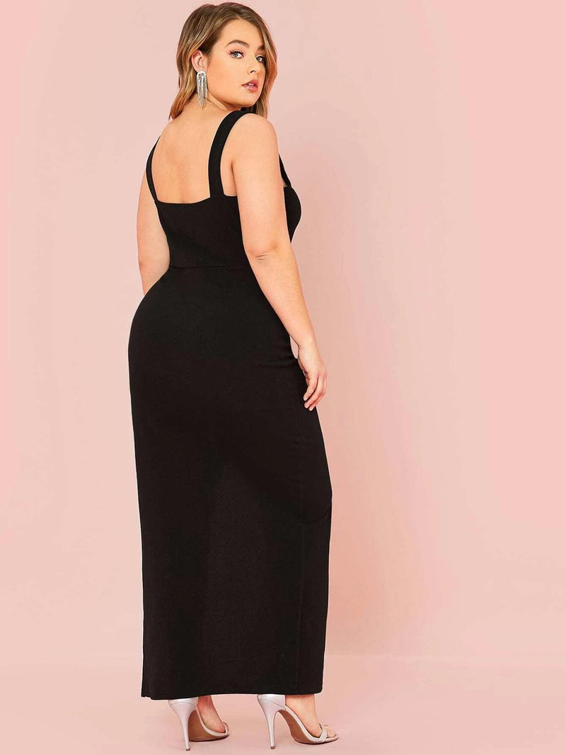 Vestido Liso Com Abertura Lateral Plus Size - tassiniSKU_1713791415168_292tassinitassini(A054)1713791415168/266Vestido Liso Com Abertura Lateral PretoGvestidos plus size para o dia a dia, vestidos plus size, vestido social plus size, vestido preto plus size, vestido plus size soltinho, vestido plus size midi, vestido plus size longo, vestido midi plus size, moda festa plus siz,