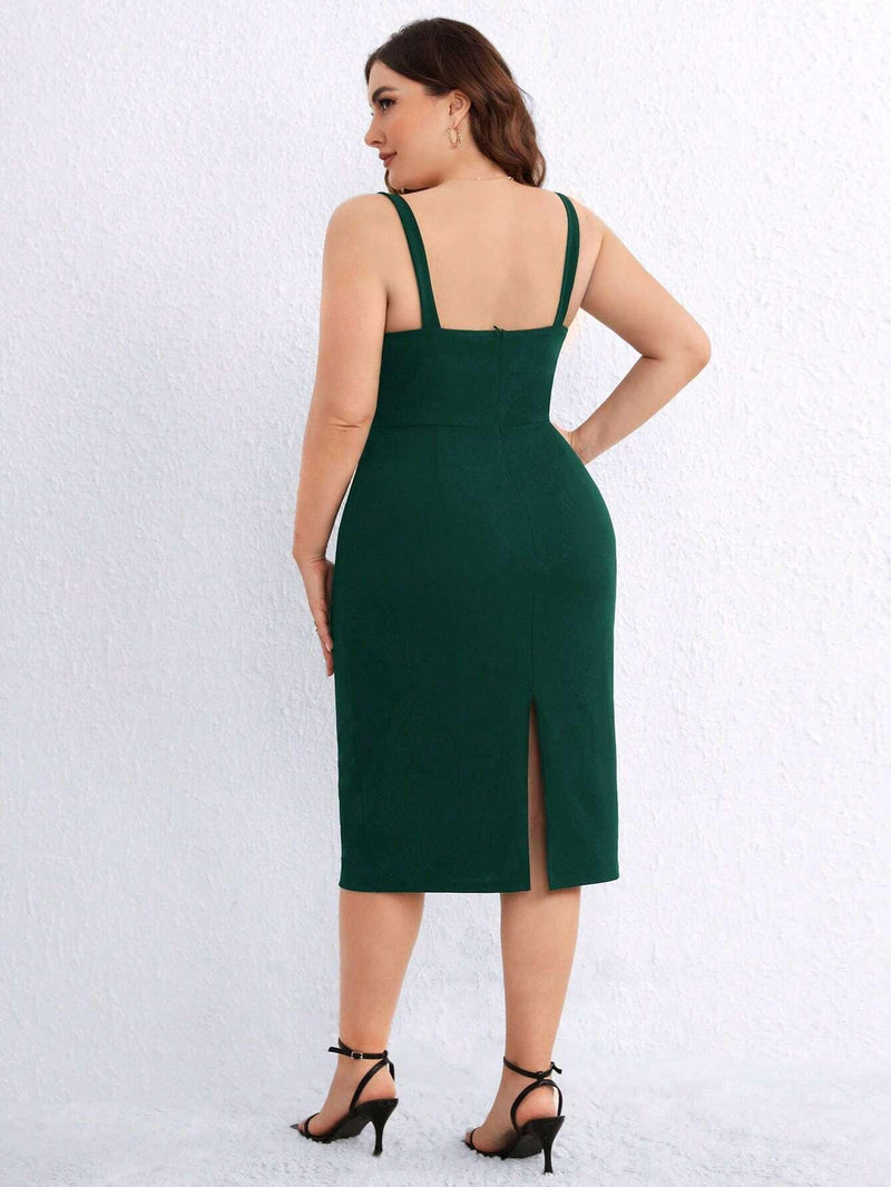 Vestido Midi Com Decote Em Coração Plus Size - tassiniSKU_1713487253959_640tassinitassini(A048)1713487253959/357Vestido Midi VerdeGVestido Midi Com Decote Em Coração Plus Size