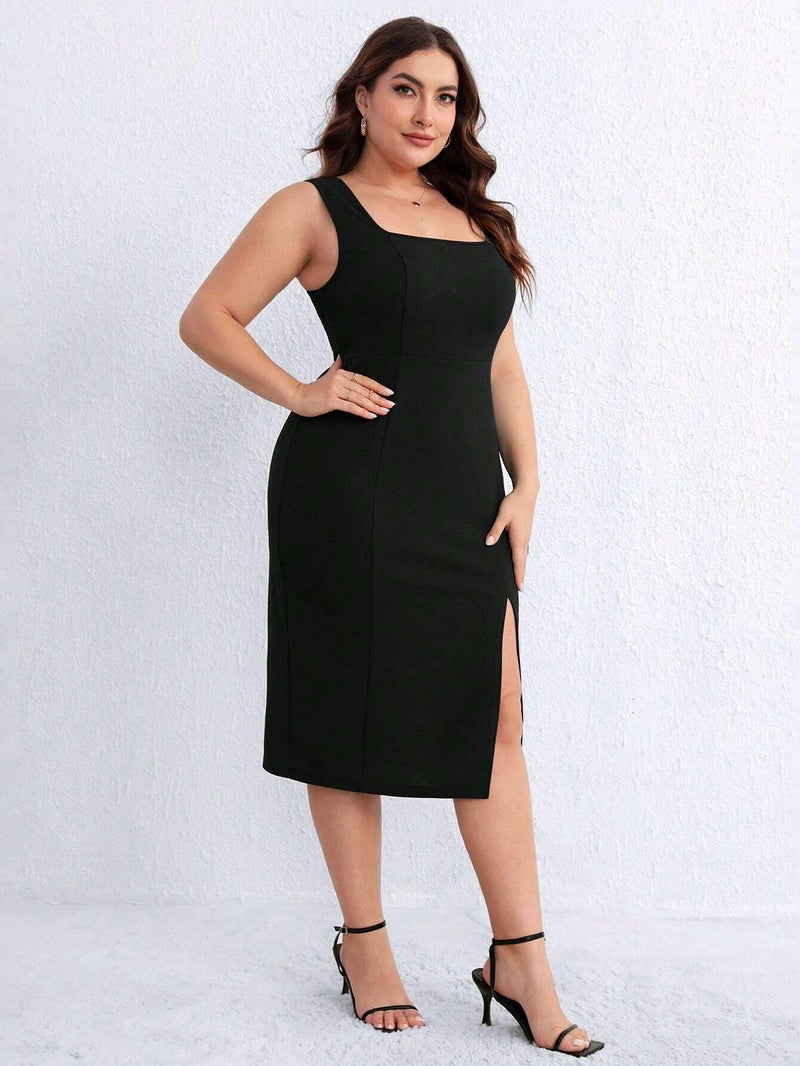 Vestido Midi Com Fenda Lateral Plus Size - tassiniSKU_1713791767711_154tassinitassini(A051)1713791767711/112Vestido Midi Com Fenda Lateral PretoGvestidos plus size para o dia a dia, vestidos plus size, vestido social plus size, vestido preto plus size, vestido plus size soltinho, vestido plus size midi, vestido plus size longo, vestido midi plus size, moda festa plus siz,